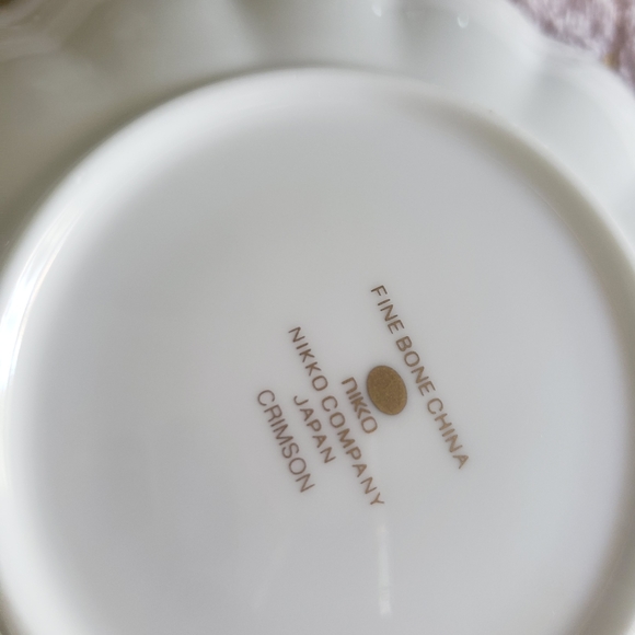 NIKKO COMPANY | Small Floral Plate - Picture 9 of 12